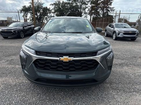 New 2026 Chevrolet Trax LS w/ LS Convenience Package image 2