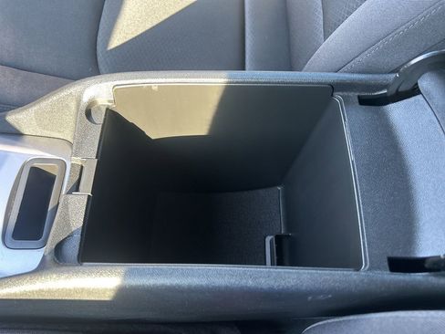 Used 2025 Chevrolet Malibu LT image 40