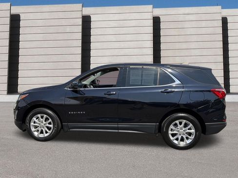 Used 2020 Chevrolet Equinox LT w/ Driver Convenience Package AWD/4WD image 2