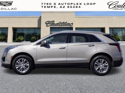 Certified 2022 Cadillac XT5 Premium Luxury w/ Technology Package image 2