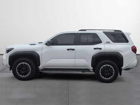 Certified 2025 Toyota 4Runner TRD Off-Road AWD/4WD image 3