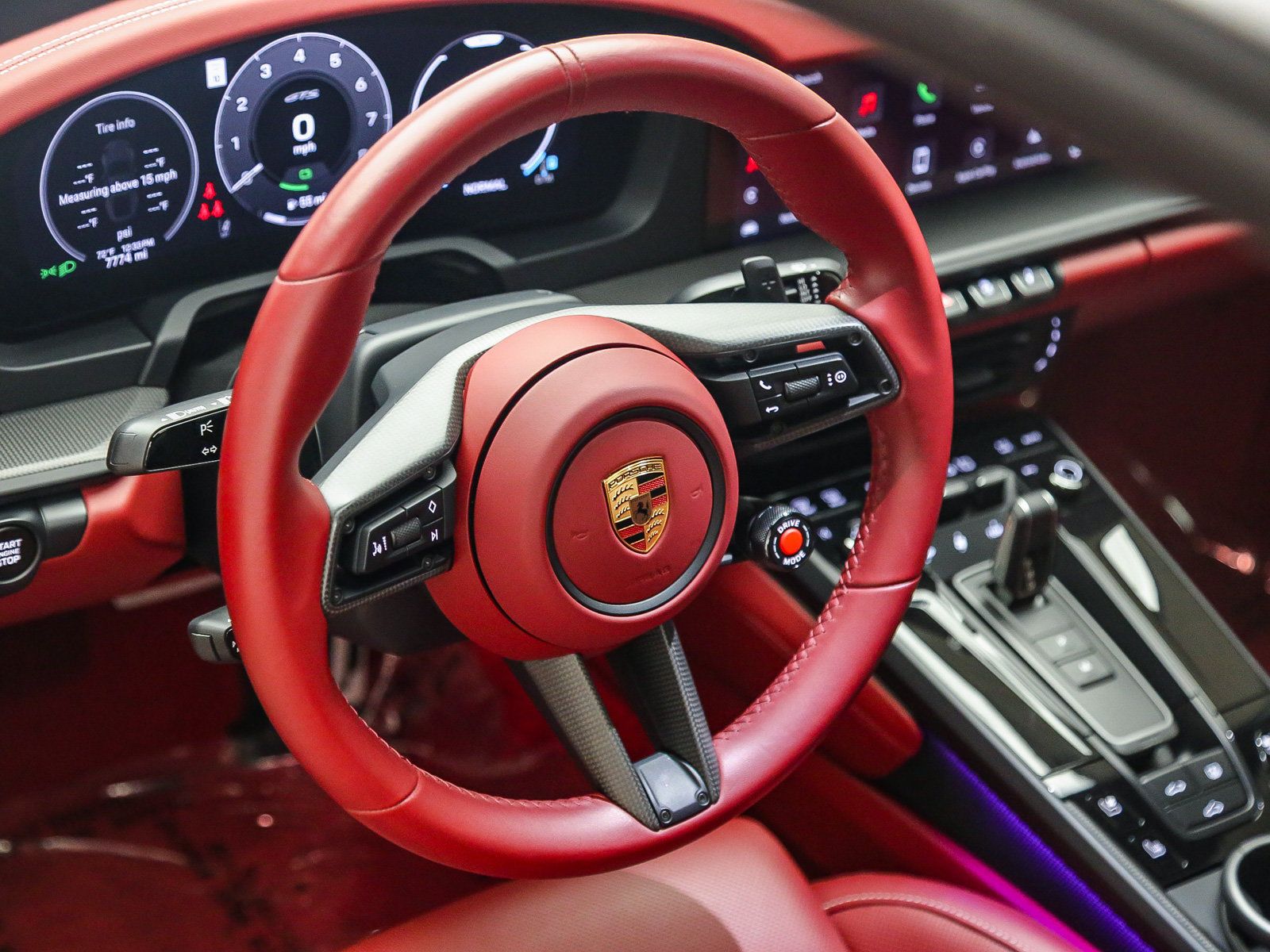 Certified 2025 Porsche 911 Carrera GTS RWD image 19