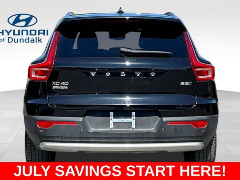 Used 2024 Volvo XC40 B5 Plus AWD/4WD image 6