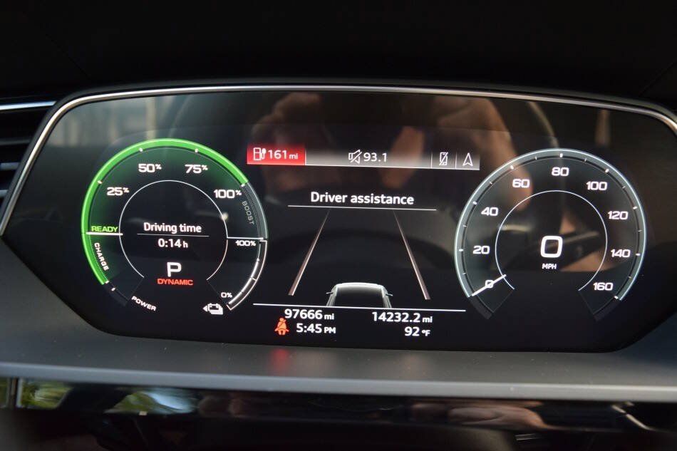 Used 2019 Audi e-tron Prestige w/ Prestige Package AWD/4WD image 69