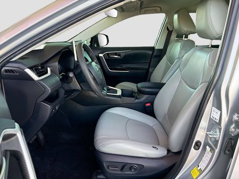 Used 2023 Toyota RAV4 XLE FWD image 18