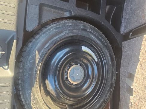 Used 2011 Nissan Juke SV image 31