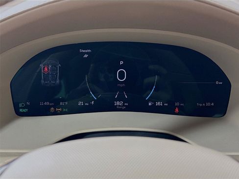 New 2025 Karma Revero Luxury RWD image 4