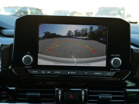 Certified 2025 Nissan Pathfinder SV AWD/4WD image 27