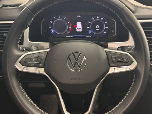 Used 2023 Volkswagen Atlas Cross Sport SE FWD image 22