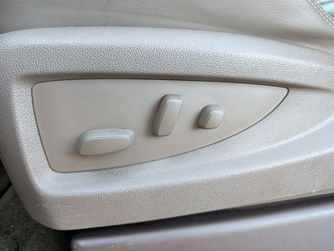 Used 2015 GMC Yukon Denali w/ Premium Package image 27