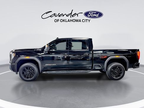Used 2025 GMC Sierra 2500 AT4 AWD/4WD image 5