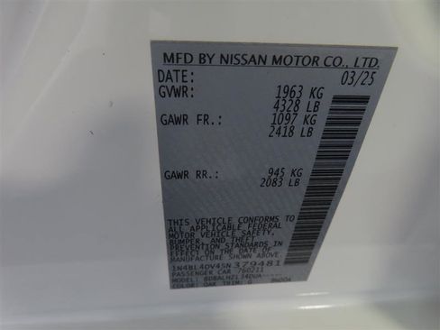 Used 2025 Nissan Altima 2.5 SV FWD image 35