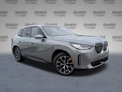 Certified 2026 BMW X3 xDrive30 w/ Premium Package AWD/4WD image 2