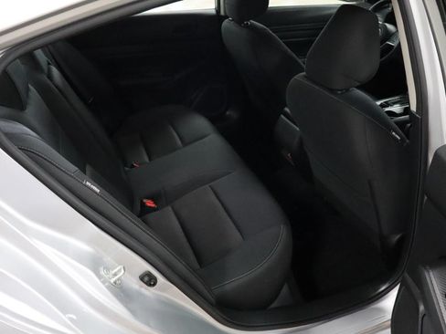 Used 2024 Nissan Altima 2.5 SV FWD image 20