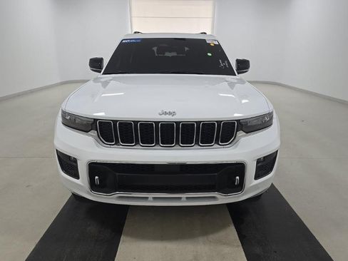 Used 2025 Jeep Grand Cherokee L Overland w/ Luxury Tech Group IV AWD/4WD image 2