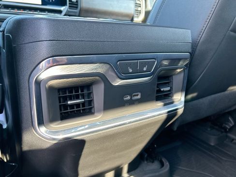Used 2023 Chevrolet Silverado 1500 High Country w/ High Country Premium Package AWD/4WD image 26