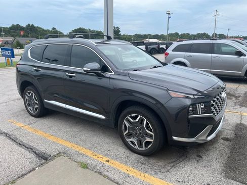 Used 2023 Hyundai Santa Fe Limited AWD/4WD image 2