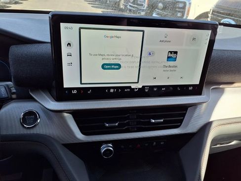 New 2026 Ford Explorer Active RWD image 12