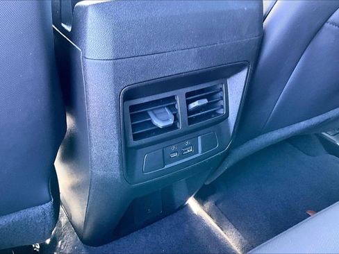 Used 2024 Chevrolet Colorado Z71 w/ Z71 Convenience Package 2 AWD/4WD image 12