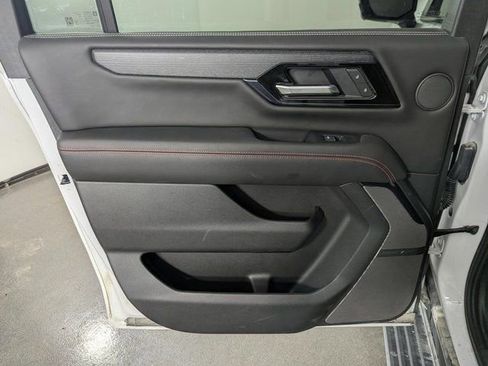 Used 2025 GMC Yukon XL AT4 Ultimate image 15