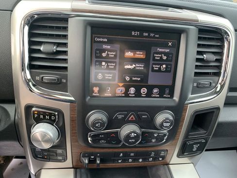 Used 2016 RAM 1500 Laramie w/ Convenience Group AWD/4WD image 18