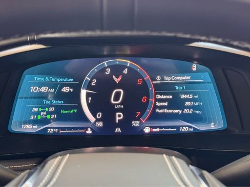 Used 2025 Chevrolet Corvette Stingray Coupe w/ 1LT image 23