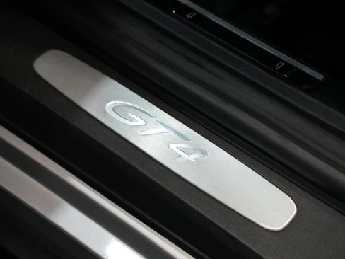 Used 2016 Porsche Cayman GT4 image 27