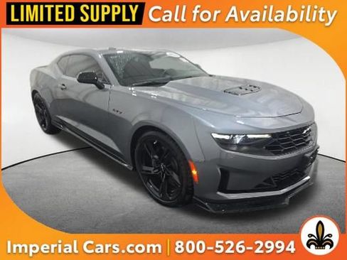 Used 2022 Chevrolet Camaro LT RWD image 1