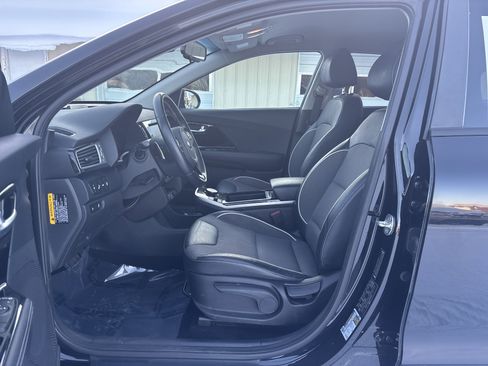 Used 2019 Kia Niro EX image 12