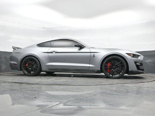 Used 2022 Ford Mustang Shelby GT500 w/ Technology Package RWD image 39