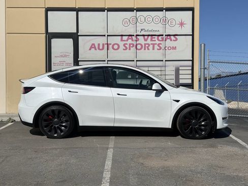 Used 2022 Tesla Model Y Performance image 6