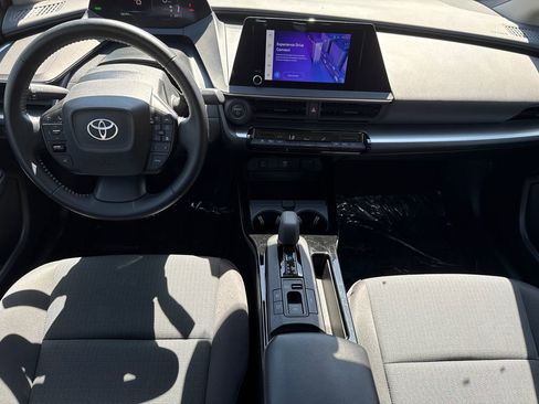 Used 2024 Toyota Prius LE image 11