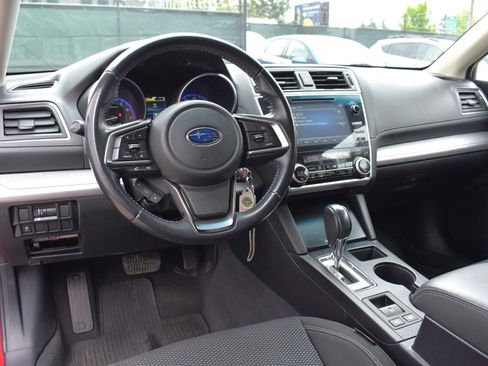 Used 2018 Subaru Outback 2.5i Premium AWD/4WD image 3