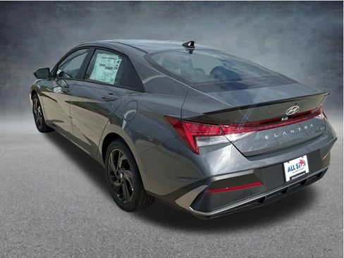 New 2026 Hyundai Elantra SEL FWD image 8