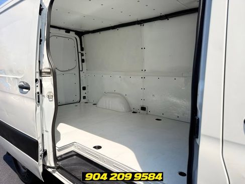 Used 2019 Mercedes-Benz Sprinter 2500 image 31