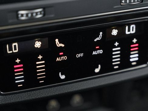 New 2026 Audi SQ7 Prestige image 27