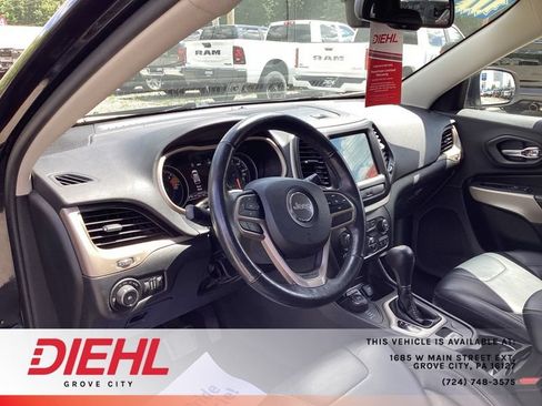 Used 2017 Jeep Cherokee Limited AWD/4WD image 25