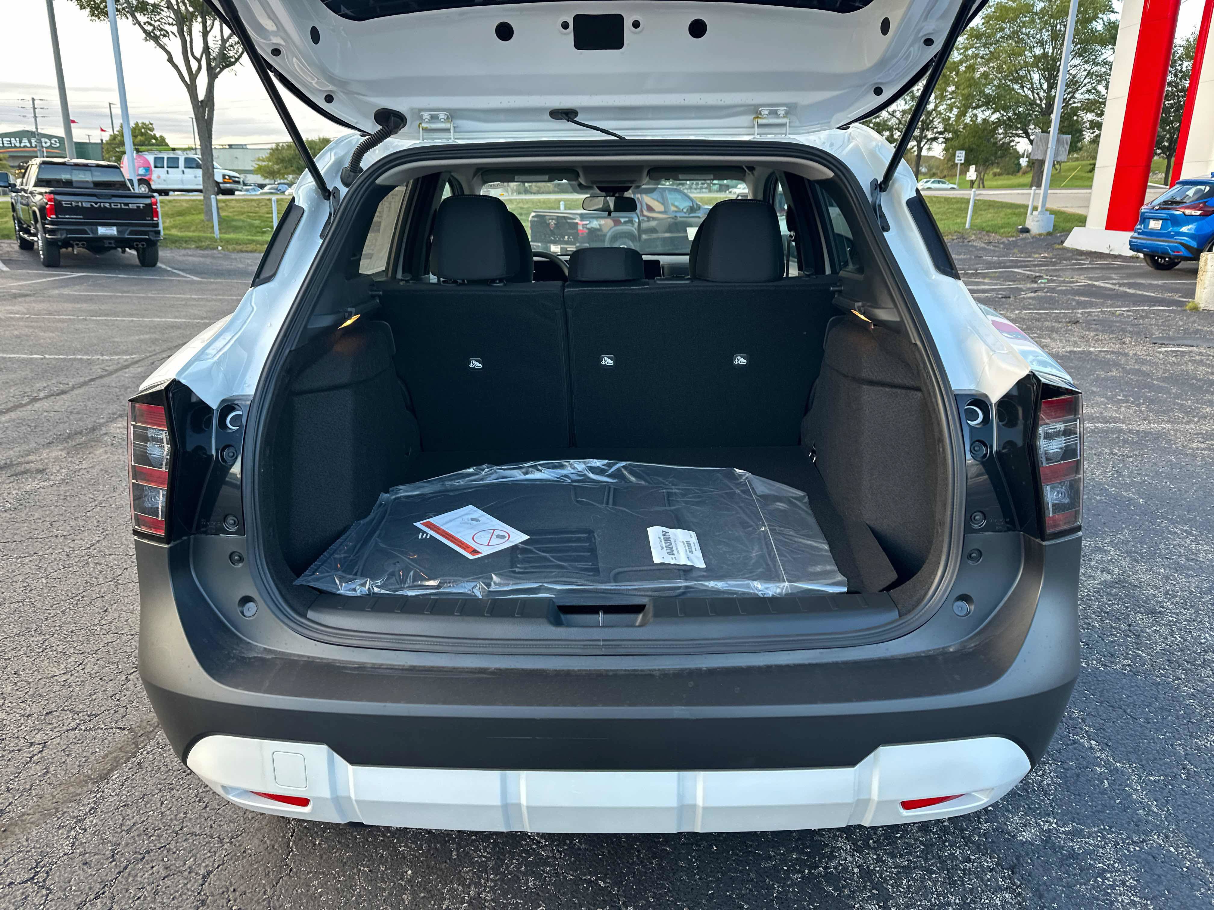 New 2027 Nissan Kicks SV AWD/4WD image 13