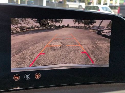 Used 2024 Cadillac Lyriq Tech RWD image 21