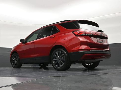 Used 2022 Chevrolet Equinox RS w/ RS Leather Package FWD image 22