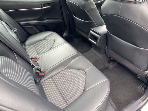 Used 2022 Toyota Camry SE image 27