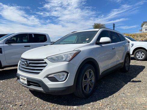 Used 2016 Hyundai Santa Fe SE image 3
