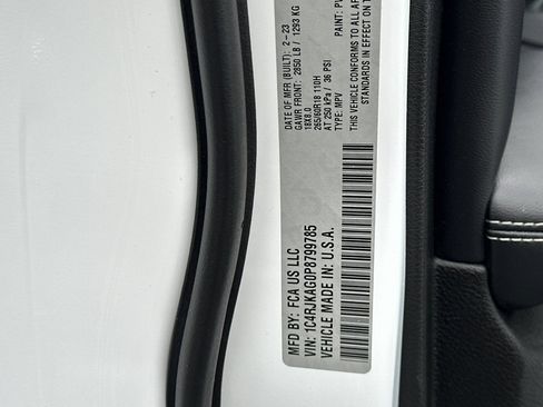 Used 2023 Jeep Grand Cherokee L Laredo w/ Luxury Tech Group I AWD/4WD image 34