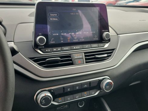 Used 2024 Nissan Altima 2.5 SR image 27