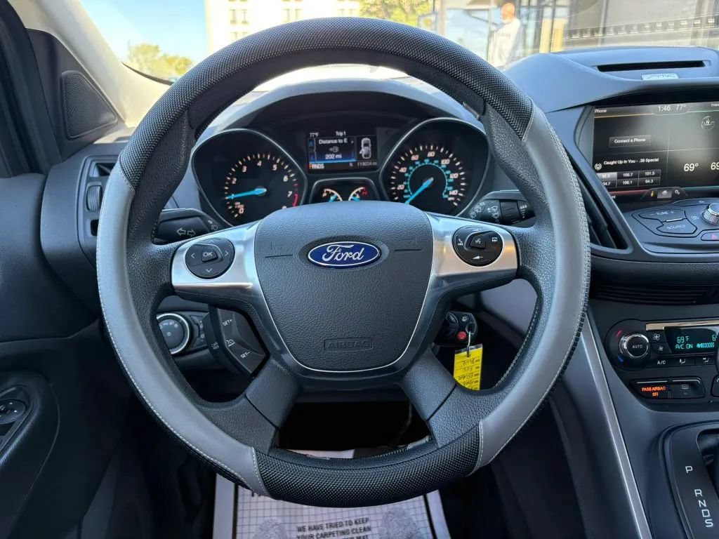 Used 2015 Ford Escape SE w/ SE Chrome Package FWD image 14