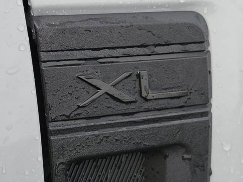 New 2025 Ford Maverick XL image 11