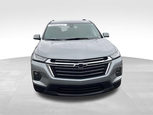 Used 2023 Chevrolet Traverse LT FWD image 8