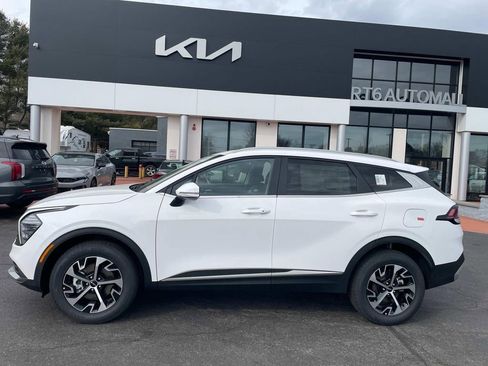 New 2025 Kia Sportage EX image 2