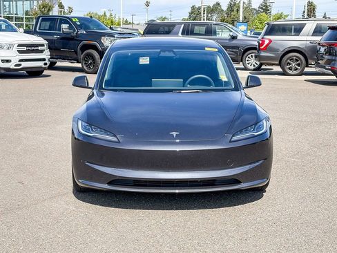 Used 2024 Tesla Model 3 Standard Range image 6