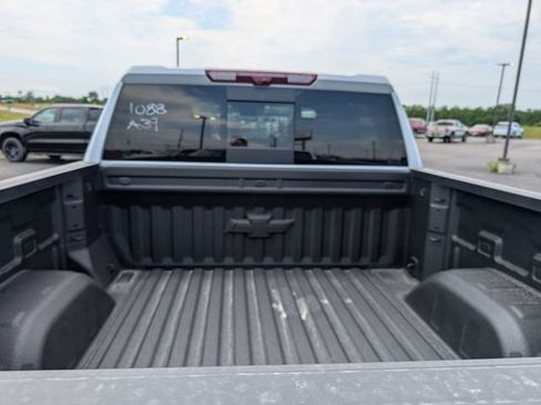 New 2026 Chevrolet Silverado 1500 High Country AWD/4WD image 9